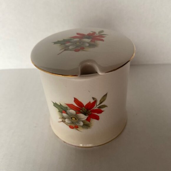 Christmas lidded Jam or sugar bowl. Sadler England. Vintage. Poinsettia - Picture 3 of 12